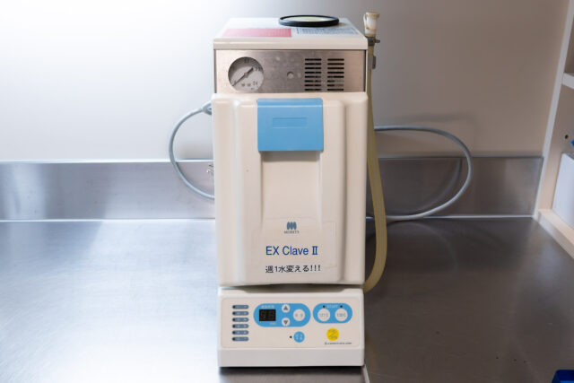 小型高圧蒸気滅菌器（オートクレーブ）